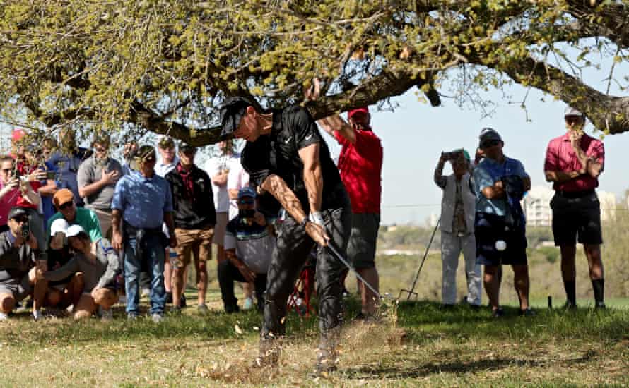 Rory McIlroy played his shot on the 18th hole in the first round of the 2022 Valero Texas Open.