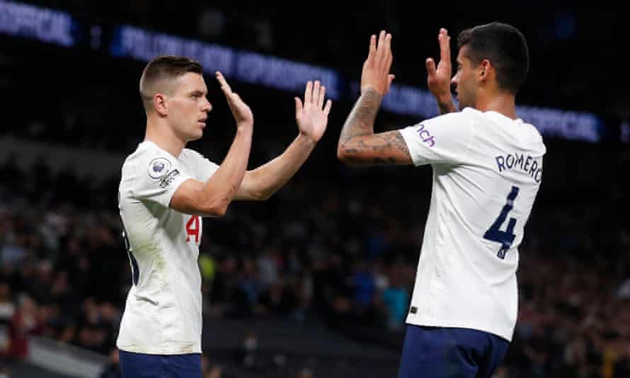 كريستيان روميرو أشاد جيوفاني لو سيلسو بعد الهدف الثالث لتوتنهام ضد باستوس دي فيريرا