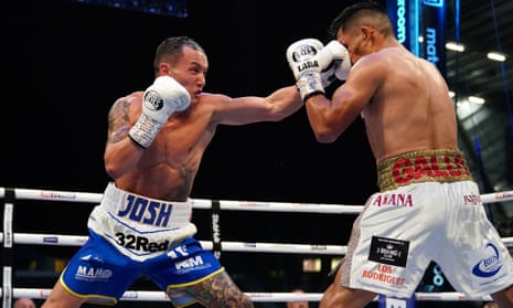 Josh Warrington (left) and Mauricio Lara got through two rounds of their fight at Headingley before a cut ended proceedings