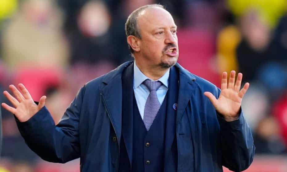 benitez stays upbeat while everton fans fear merseyside derby doomsday everton the guardian