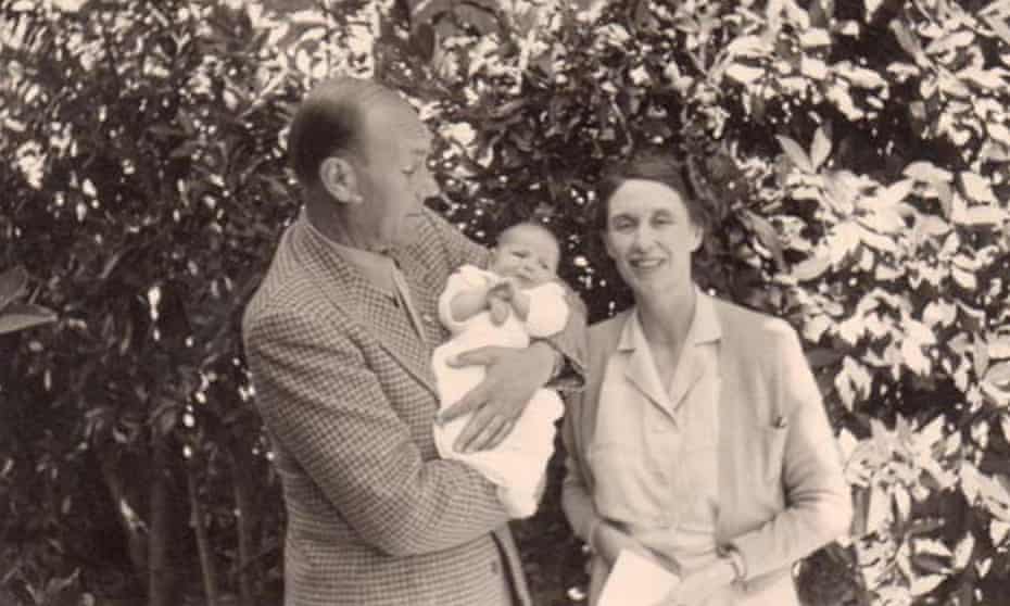 Antonio and Iris Origo with baby daughter Donata, at La Foce in 1943.