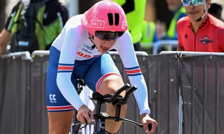 Backstedt storms to junior women’s time trial title at road world championships