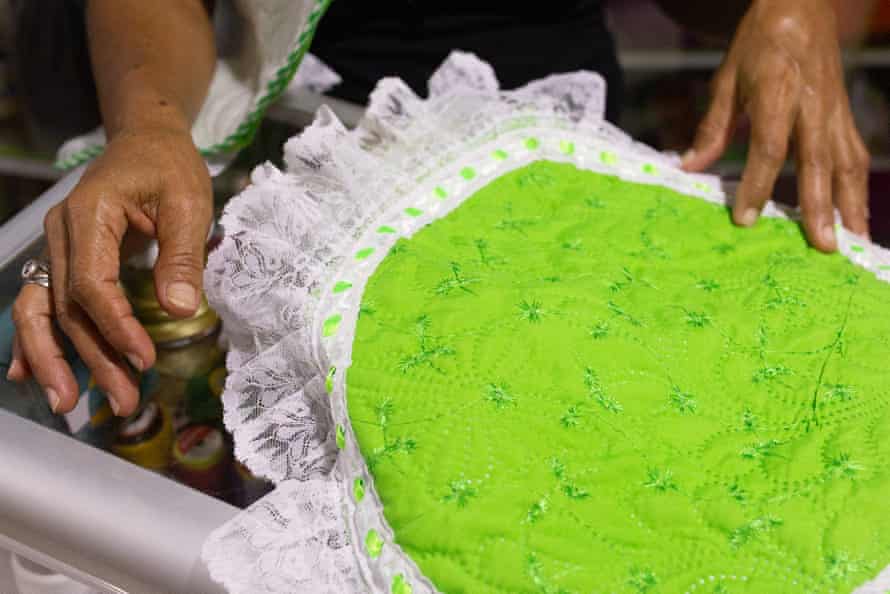 Diana Chamorro shows some of the fabric products her group have created in El Carmen de Bolívar