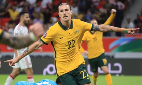 Jackson Irvine de Australia celebra marcar el primer gol de los Socceroos contra los Emiratos Árabes Unidos en el playoff asiático la semana pasada.
