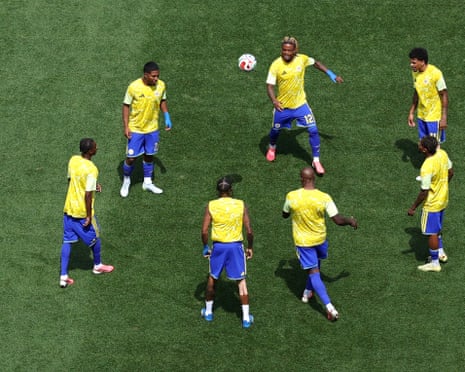 Curaçao players warm up