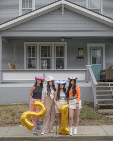 Palmer StreetOn weekends, students gather in Athens’ bars and house parties along streets that fill with crowds after dark. The nightlife economy — driven largely by the university’s student population — is a defining feature of the town’s identity.