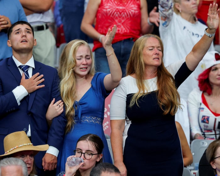 Trump and Thousands Honor Charlie Kirk at Memorial in Arizona