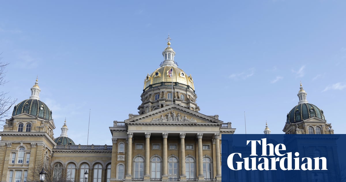 The senate race in Iowa that could signal a blue wave for the 2026 midterms