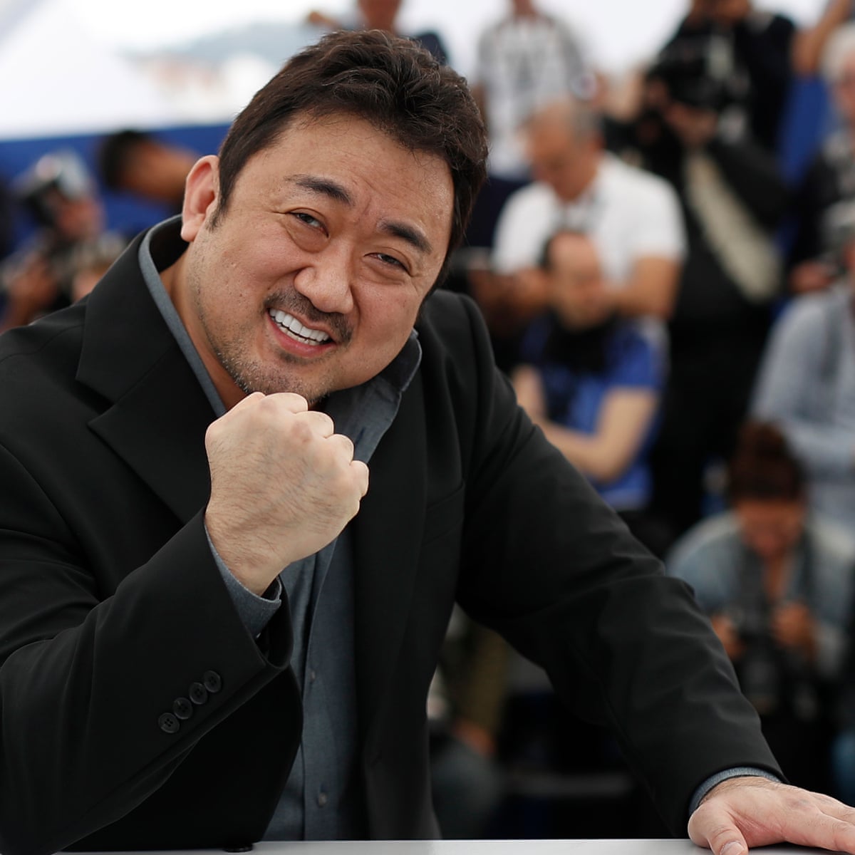 Chinese trend for using photo of film star to get better service ...