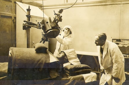 A Patient undergoing radiotherapy to the jaw in about 1929. Credit: Barts Health Archives and Museums