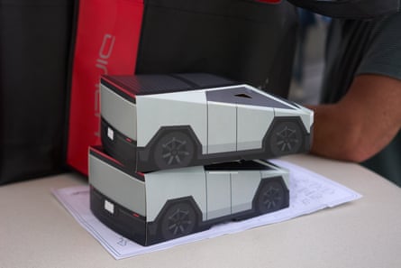 Food at the Tesla Diner comes in boxes shaped like cybertrucks.
