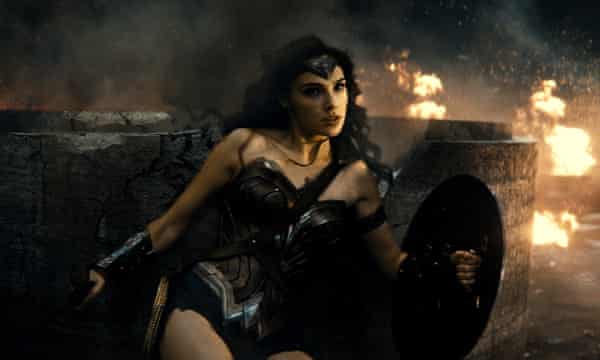 バットマンvスーパーマンでワンダーウーマンとしてギャルGadot:正義の夜明け