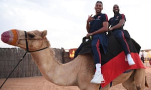 Pierre-Emerick Aubameyang y Alexandre Lacazette disfrutan de las vacaciones de invierno del Arsenal en Dubai.
