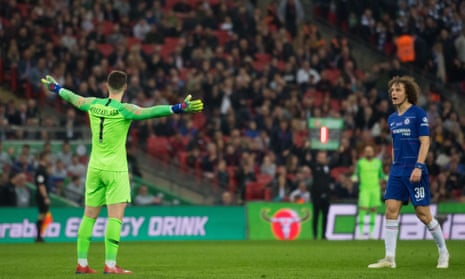 Kepa Arrizabalaga refuses to leave the pitch in the Carabao Cup final.