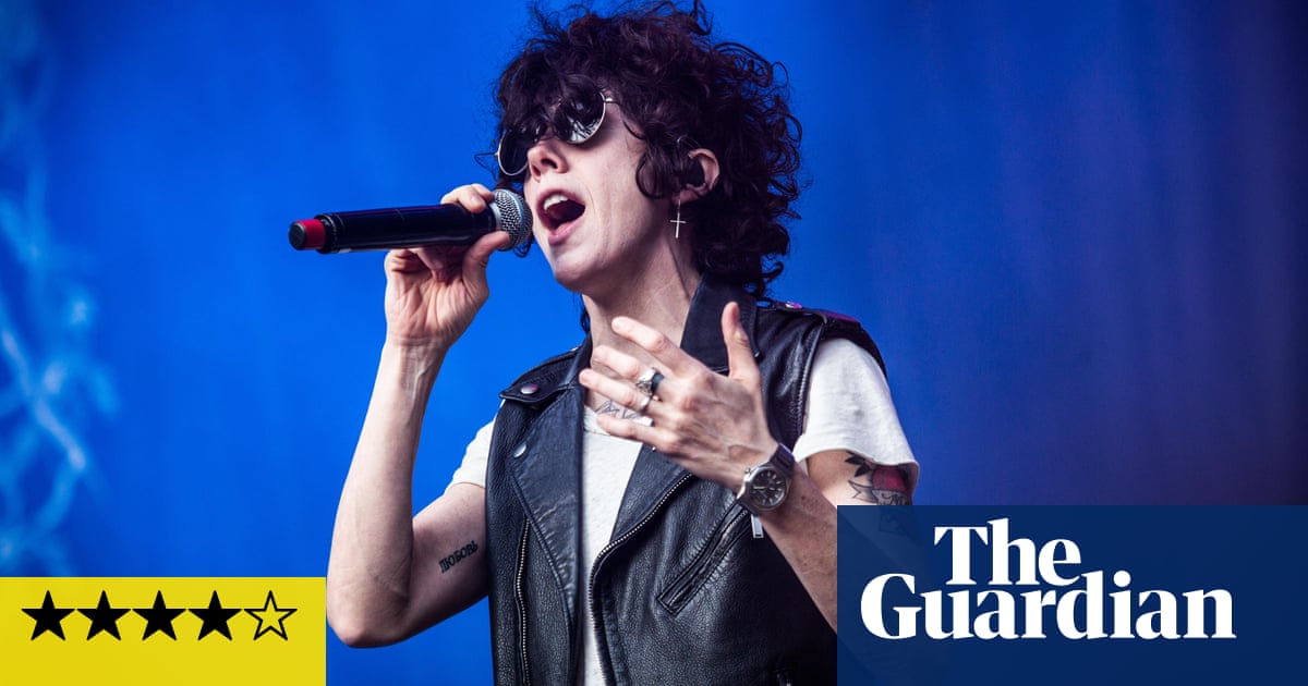 Lp Review Pop Rock Alley Cat Stalks The Stage With Dramatic