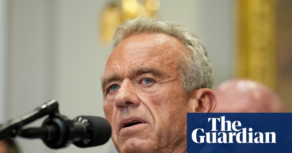 ‘Distracting the public’: group of health professionals call for RFK Jr to be removed | Trump administration ‘Distracting the public’: group of health professionals call for RFK Jr to be removed | Trump administration
