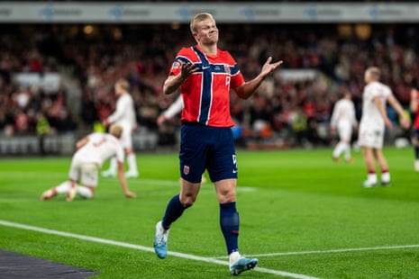 Erling Haaland scores