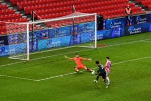 Alli’s shot is saved by Lonergan.