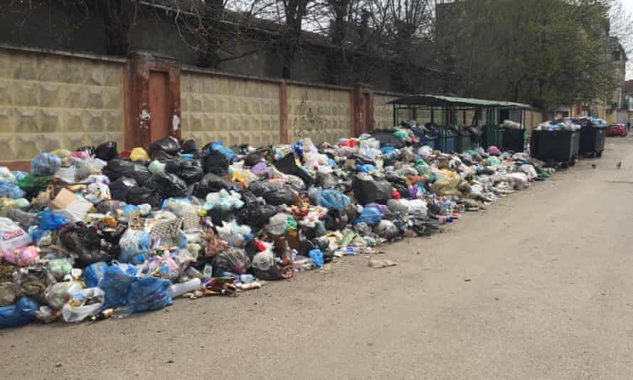 Another overflowing pile of rubbish in Lviv.
