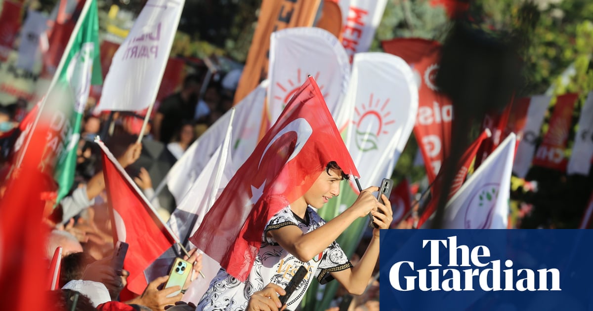 Tens of thousands protest in Ankara against legal crackdown on Turkish opposition
