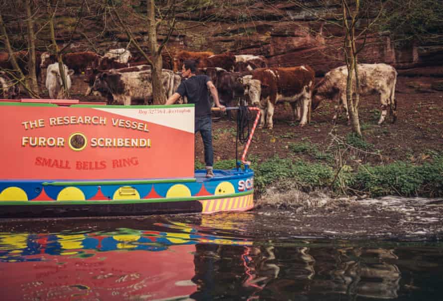Small Bells Ring is a floating short-story library on a narrowboat.