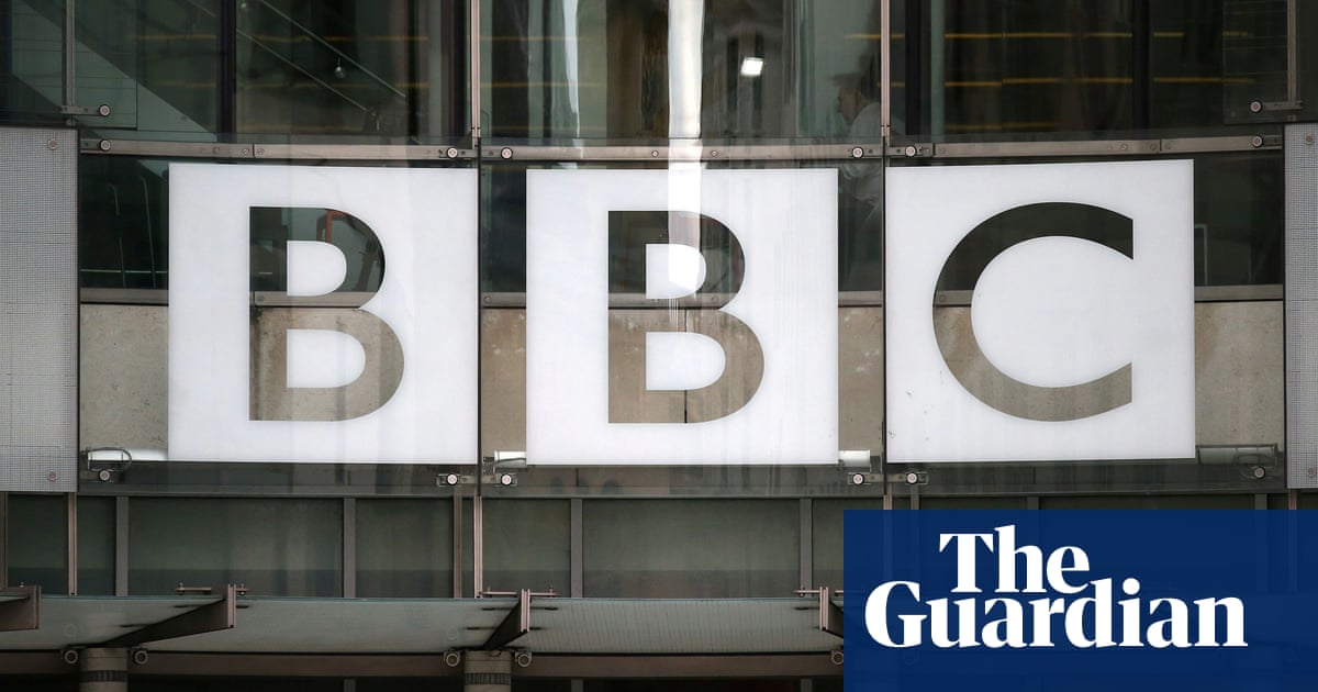 Culture secretary plays down reports BBC critics were offered top jobs