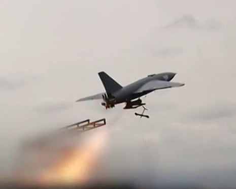 ईरान के राज्य प्रसारक (इरीब) द्वारा जारी किए गए वीडियो से पता चलता है कि यह सऊदी अरब के अल-खर्ज बेस और कुवैत के अल-अदिरी बेस पर अमेरिकी ठिकानों पर लॉन्च किए गए ड्रोन हैं।