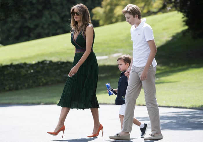 Malfunction Of The Melania Bot Was The First Lady S Missoni Dress