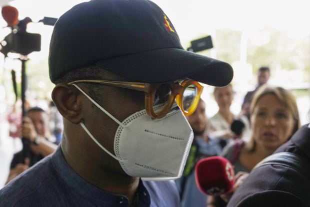 Samuel Eto’o and his big rims leave the court in Barcelona.