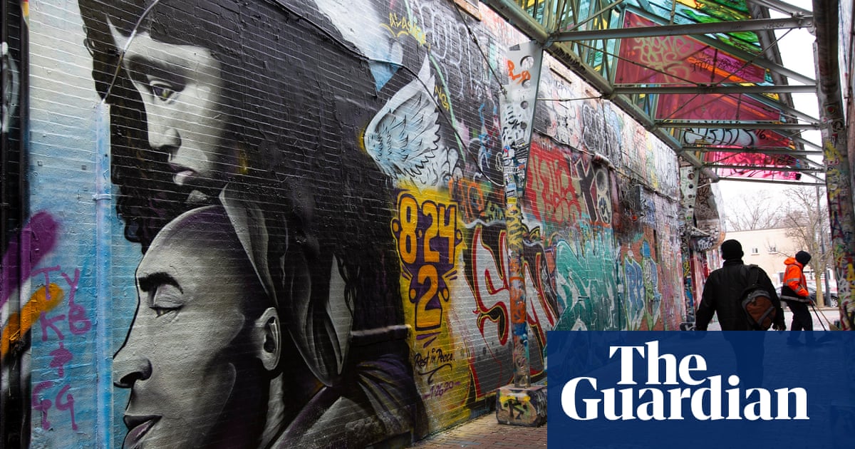 Murals Honor Kobe Bryant And His Daughter Gianna In Pictures