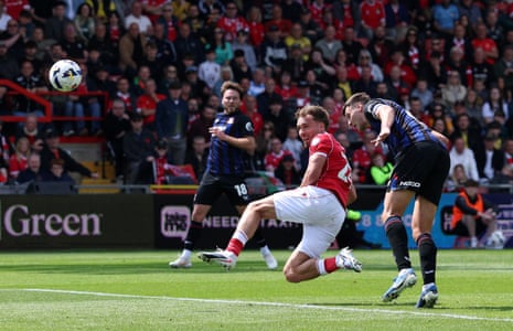 A flying Sam Smith heads home to give Wrexham the lead.
