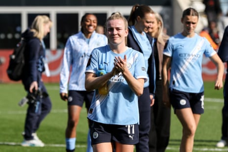 स्पर्स पर WSL की जीत के बाद मैनचेस्टर सिटी की लॉरेन हेम्प