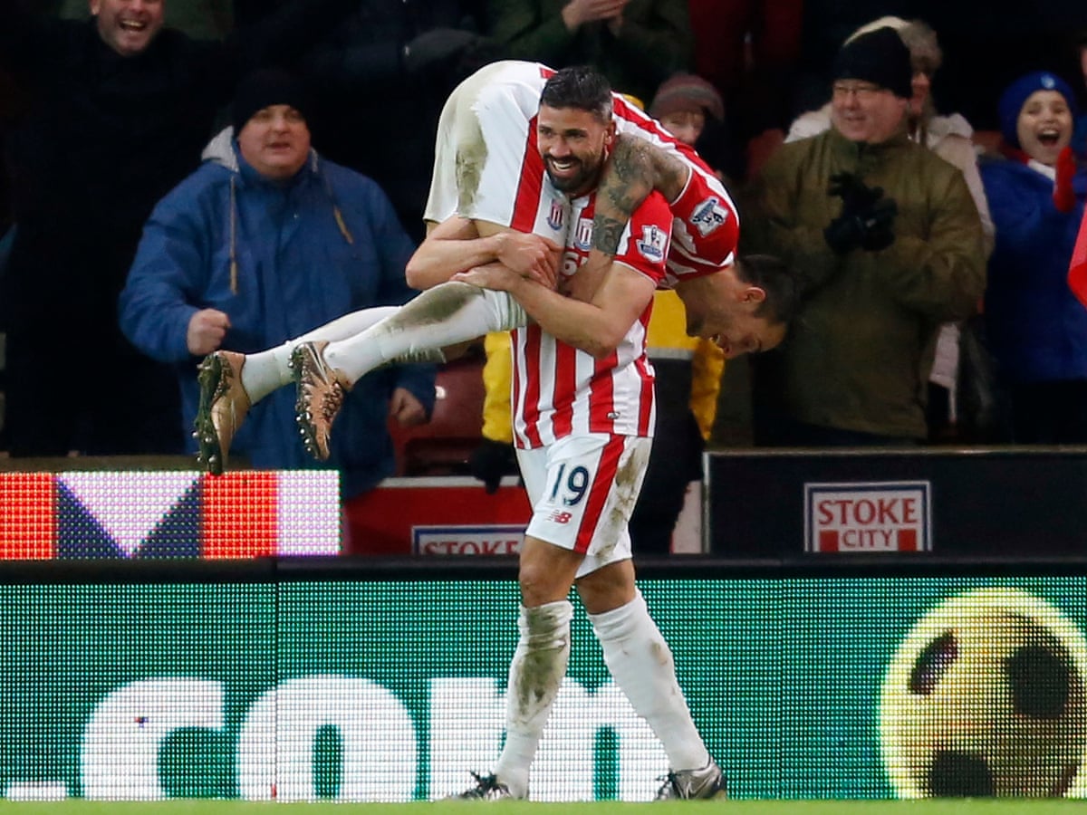 Stoke Make Light Work Of 10 Man Norwich After Gary O Neil Is Sent Off Premier League The Guardian
