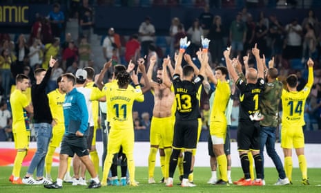 Villarreal players point to the sky to commemorate José Manuel Llaneza after their 2-1 win against Almería on Sunday
