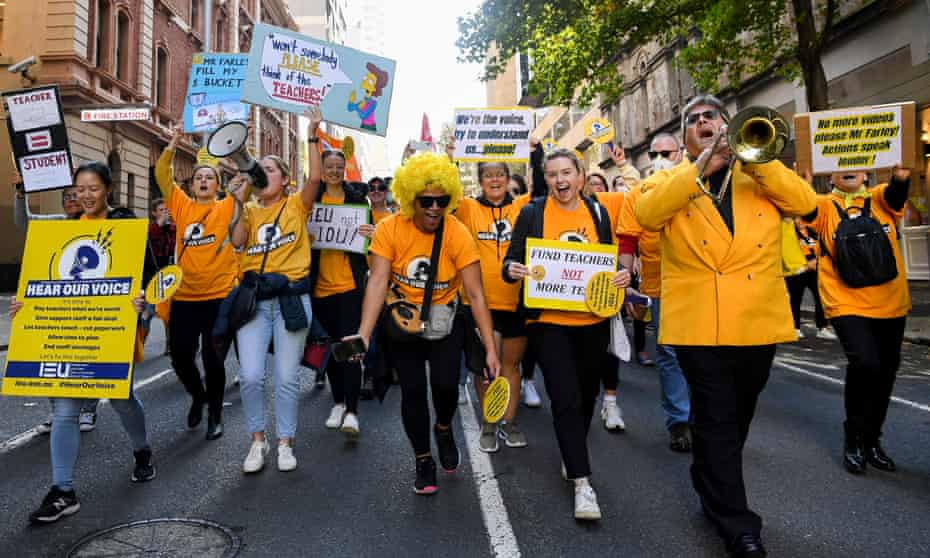 Catholic school teachers and support staff strike in Sydney in May