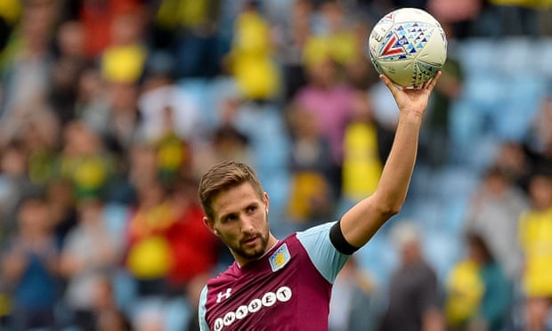 Hourihane marca hat trick