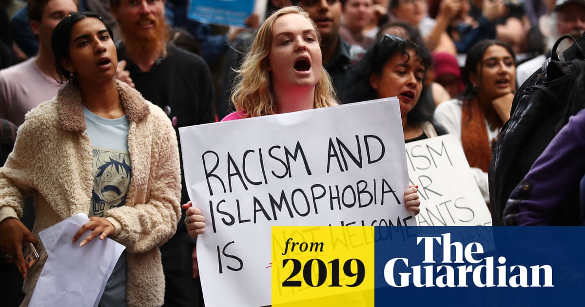 Almost Half Of Australians Believe Immigration Should Be Reduced Poll Finds Australian Immigration And Asylum The Guardian