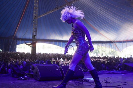 Amyl and the Sniffers on John Peel stage
