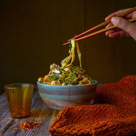 Kale Noodles, Roasted Cauliflower and Cashew Chili: mì xào chay recipe from Uyen Luu.