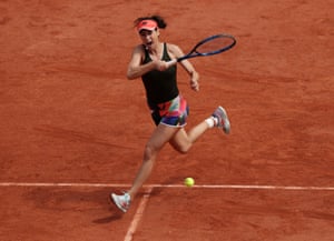 Sorana Cirstea نقش یک برنده فورهند را بازی می کند.