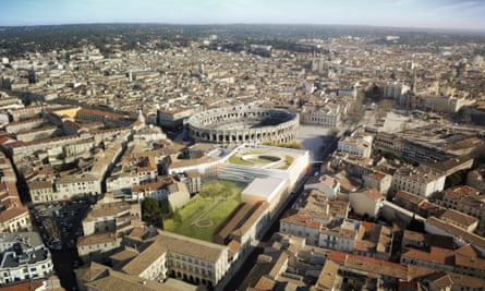 Aerial view of the new museum and the city of Nîmes.