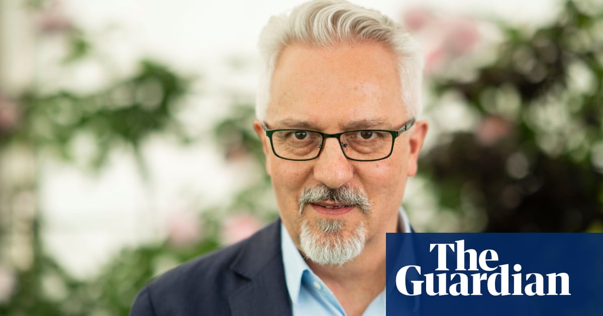 Alan Hollinghurst: “Escribí cartas a mis amigos de la escuela en runas enanas” Alan Hollinghurst: “Escribí cartas a mis amigos de la escuela en runas enanas”
