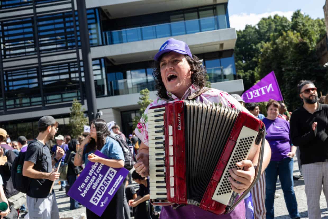 Students and staff gather at the University of Sydney as staff take strike action