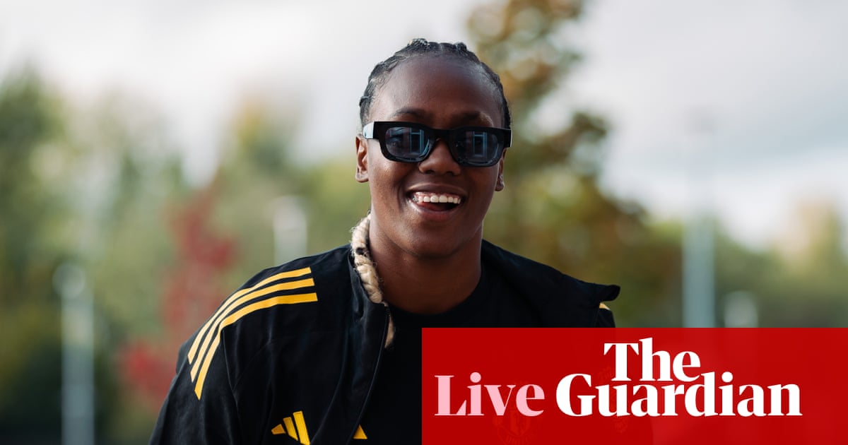 Manchester United v Arsenal: Women's Super League live