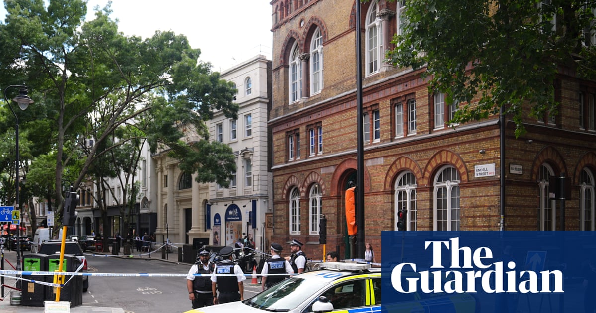 Woman arrested after four men stabbed in London’s Covent Garden