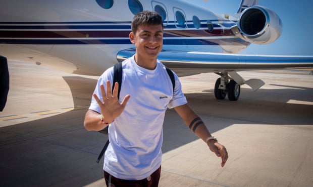 Flying in to the Roma tour like Paulo Dybala.