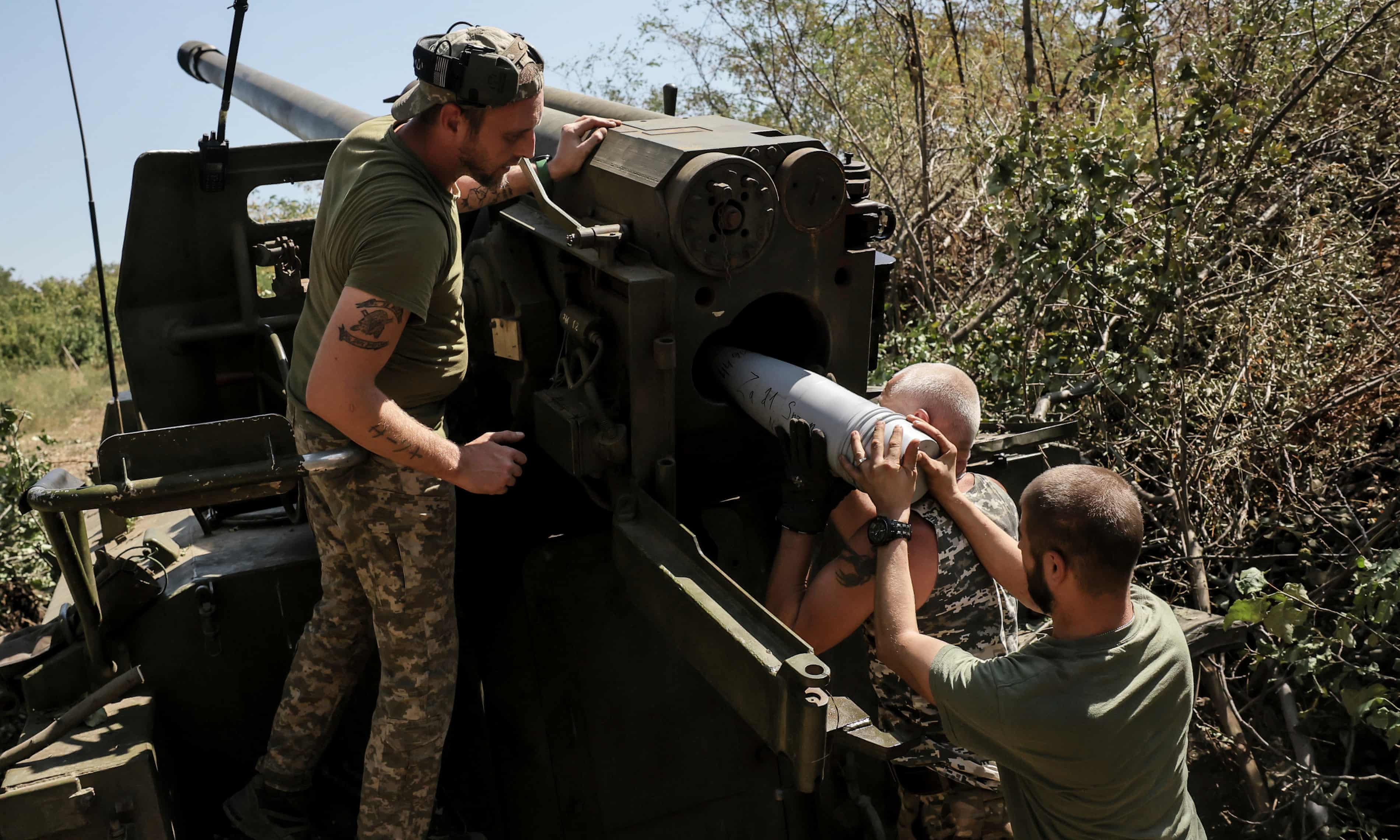 Five killed after Russia targets Chasiv Yar in Donetsk (theguardian.com)