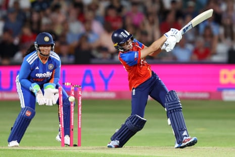 Nandani Sharma of India bowls out Issy Wong of England.