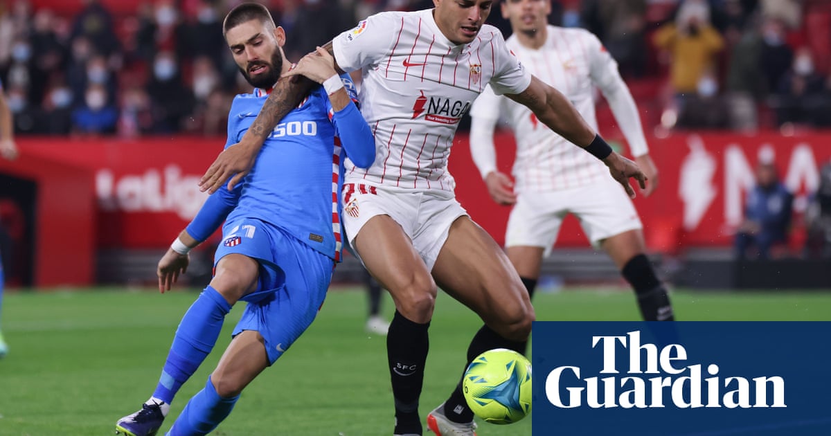 Newcastle close in on £30m deal for Sevilla defender Diego Carlos