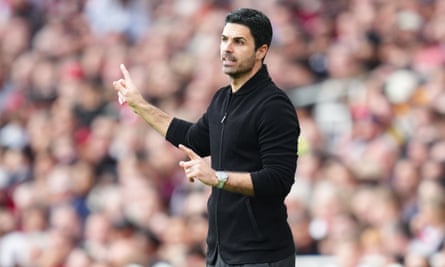 Mikel Arteta on the touchline